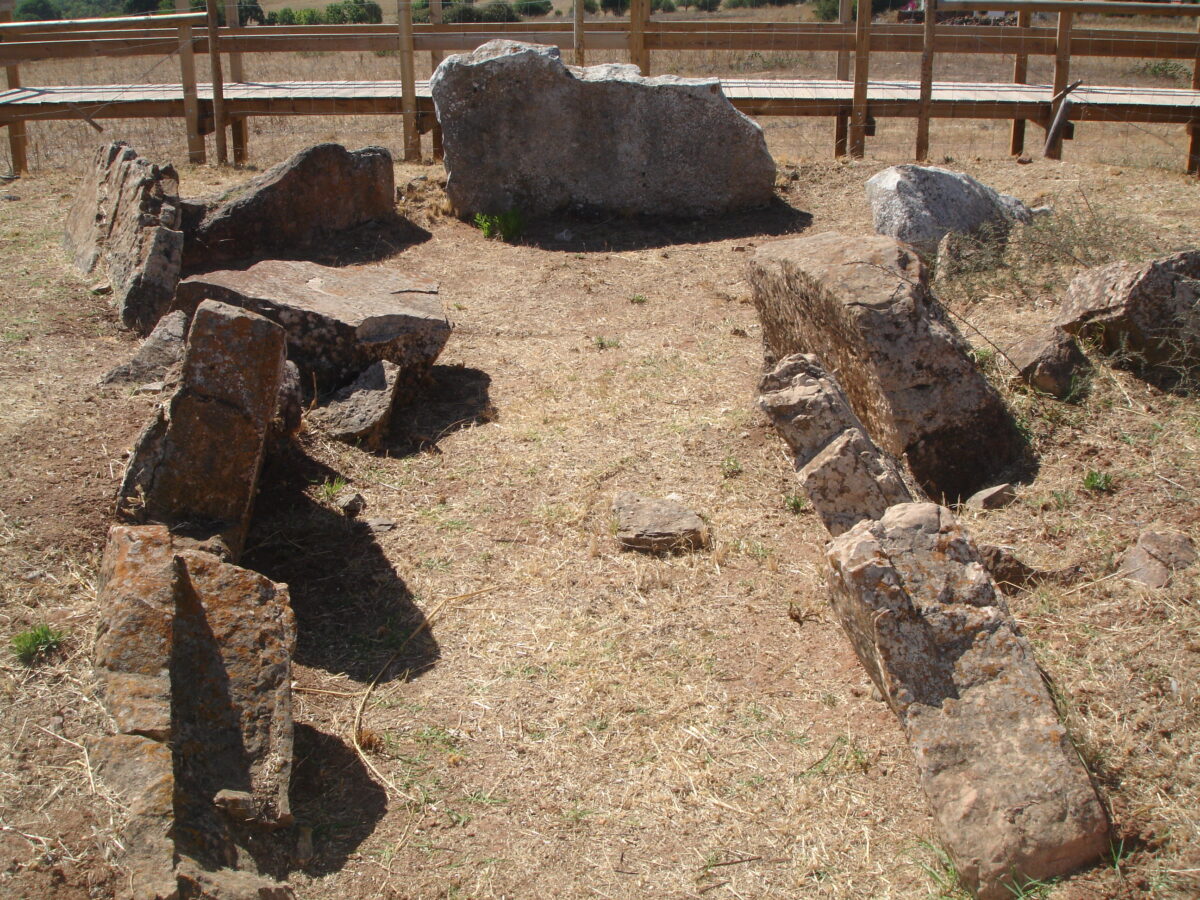 Dólmen/Monumento Megalítico da Pedra Branca